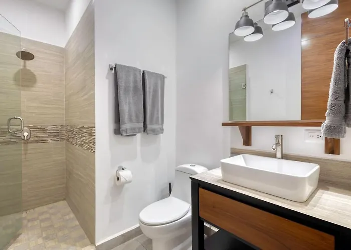 Beautiful And Elegant Apt, Near Downtown Apartamento