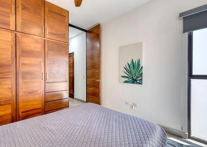 Beautiful And Elegant Apt, Near Downtown Apartment
